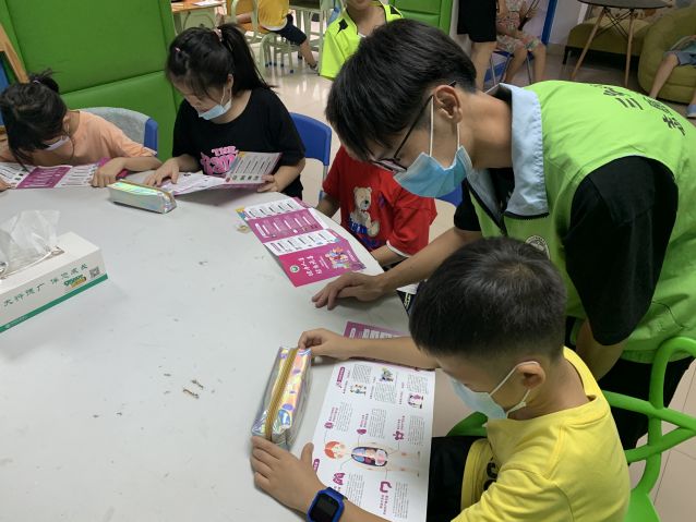 三鄉(xiāng)鎮(zhèn)開(kāi)展“ 紅色引領(lǐng):禁毒先鋒我來(lái)當(dāng)”禁毒宣傳教育活動(dòng)圖片5.jpg