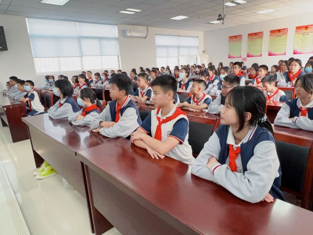 三鄉(xiāng)鎮(zhèn)開展“上好開學(xué)第一課，師生共筑‘防毒墻’”活動圖片1.JPG
